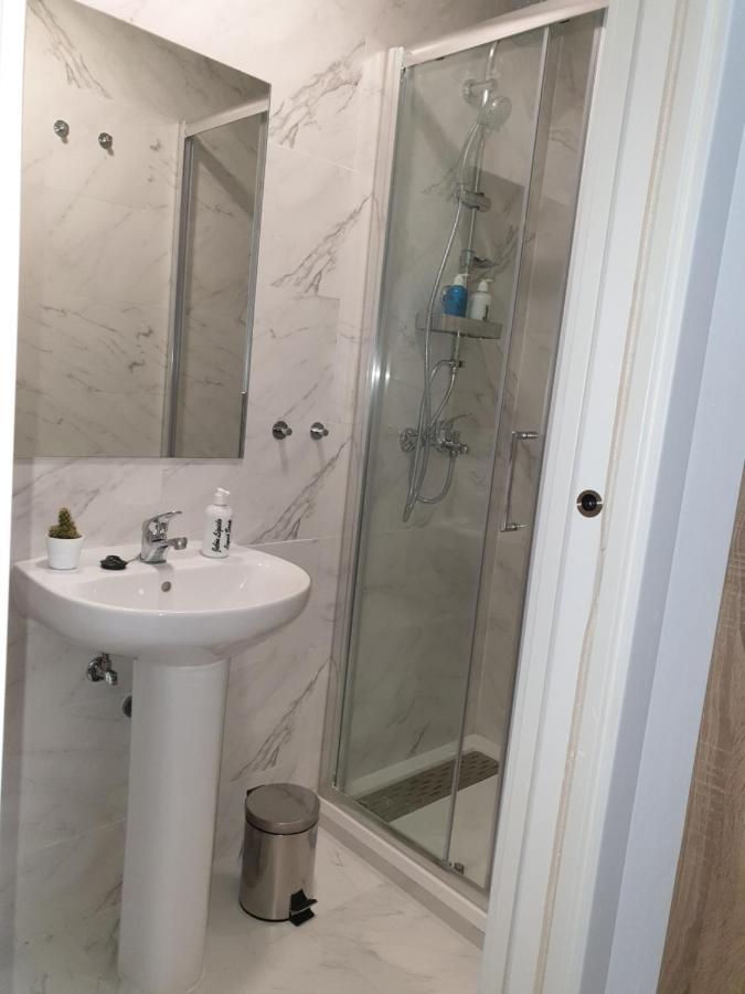 Norte Oviedo Rooms مدريد المظهر الخارجي الصورة